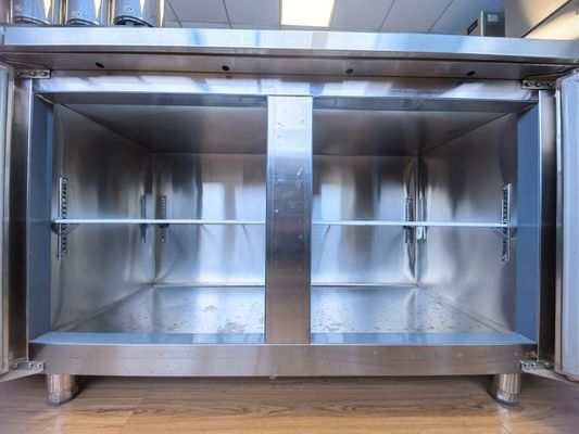 Luft abgekühltes gekerbtes Getränk des Werktisch-Kühlschrank-120L